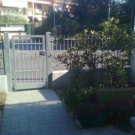 Con Giardino Apartment *